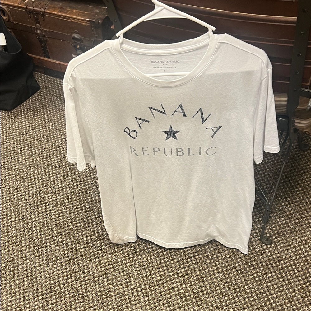 Banana Republic White Graphic Tee